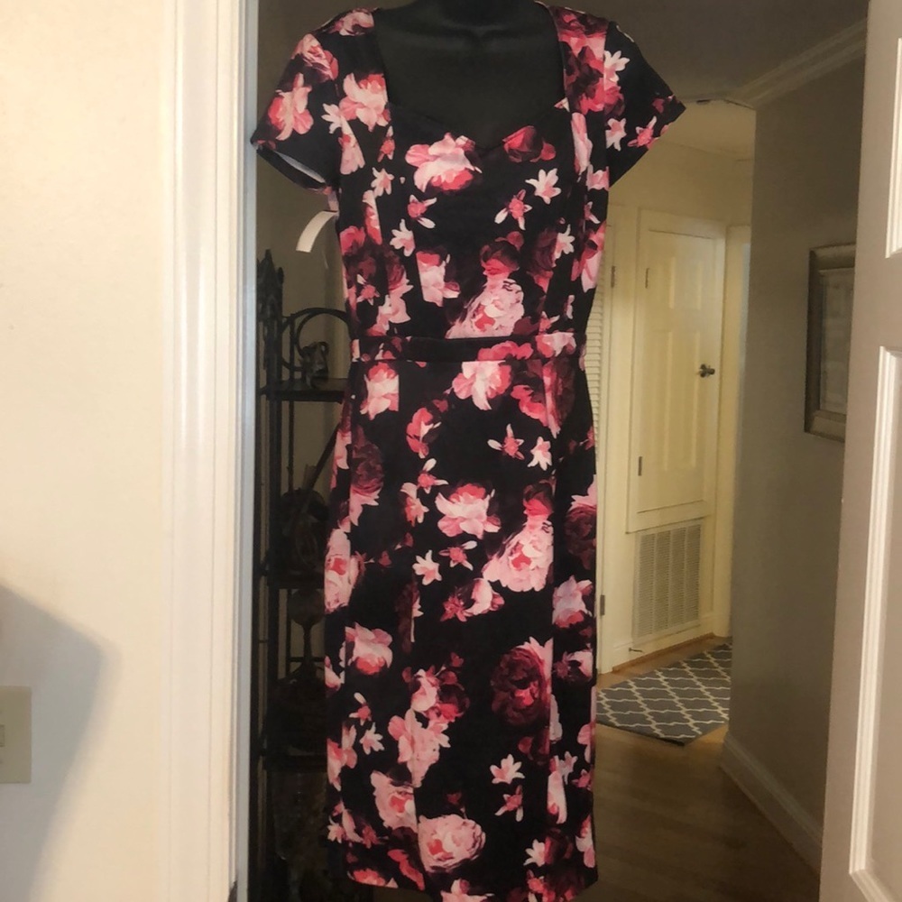 Eva Mendes Black Floral Dress Size 2 Gently Worn